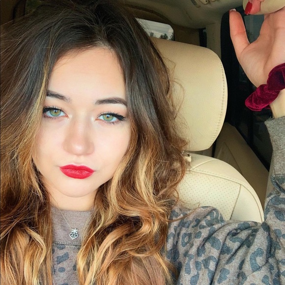 Meet your Posher, Jacklyn - Picture 1 of 1